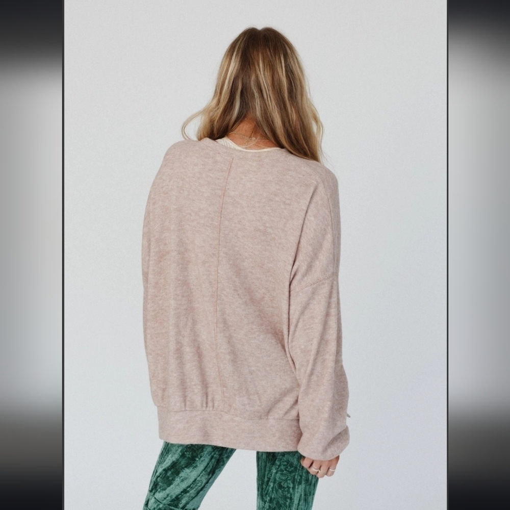 Oversized Pullover Sweater - Picture 3 of 6